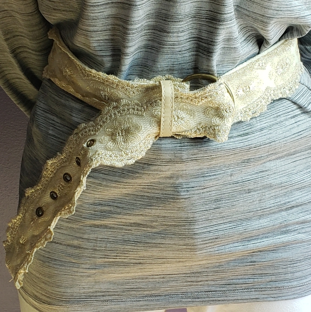 Belt. - Picture 2 of 3